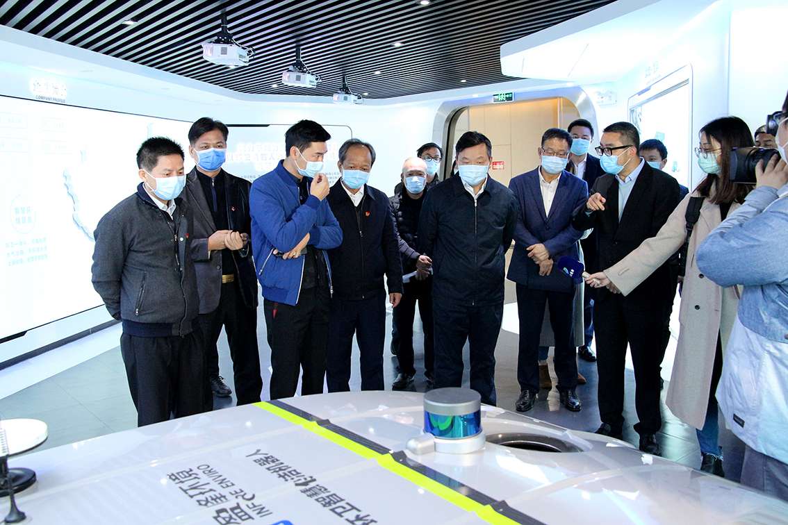 佛山市市长朱伟率队视察指导熊猫体育环境复工抗疫工作，多款环卫消毒设备助力全国抗疫获赞！